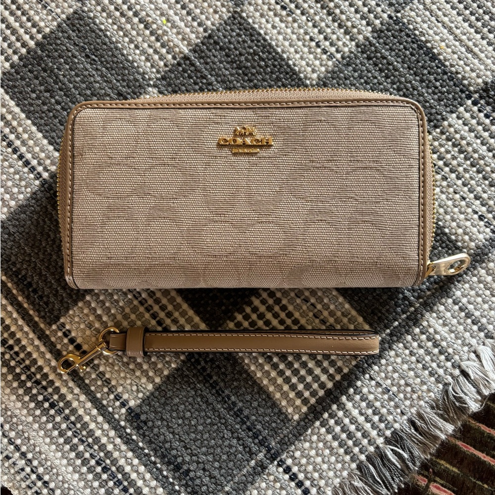 NWOT Coach Brown Wallet with Gold Accents